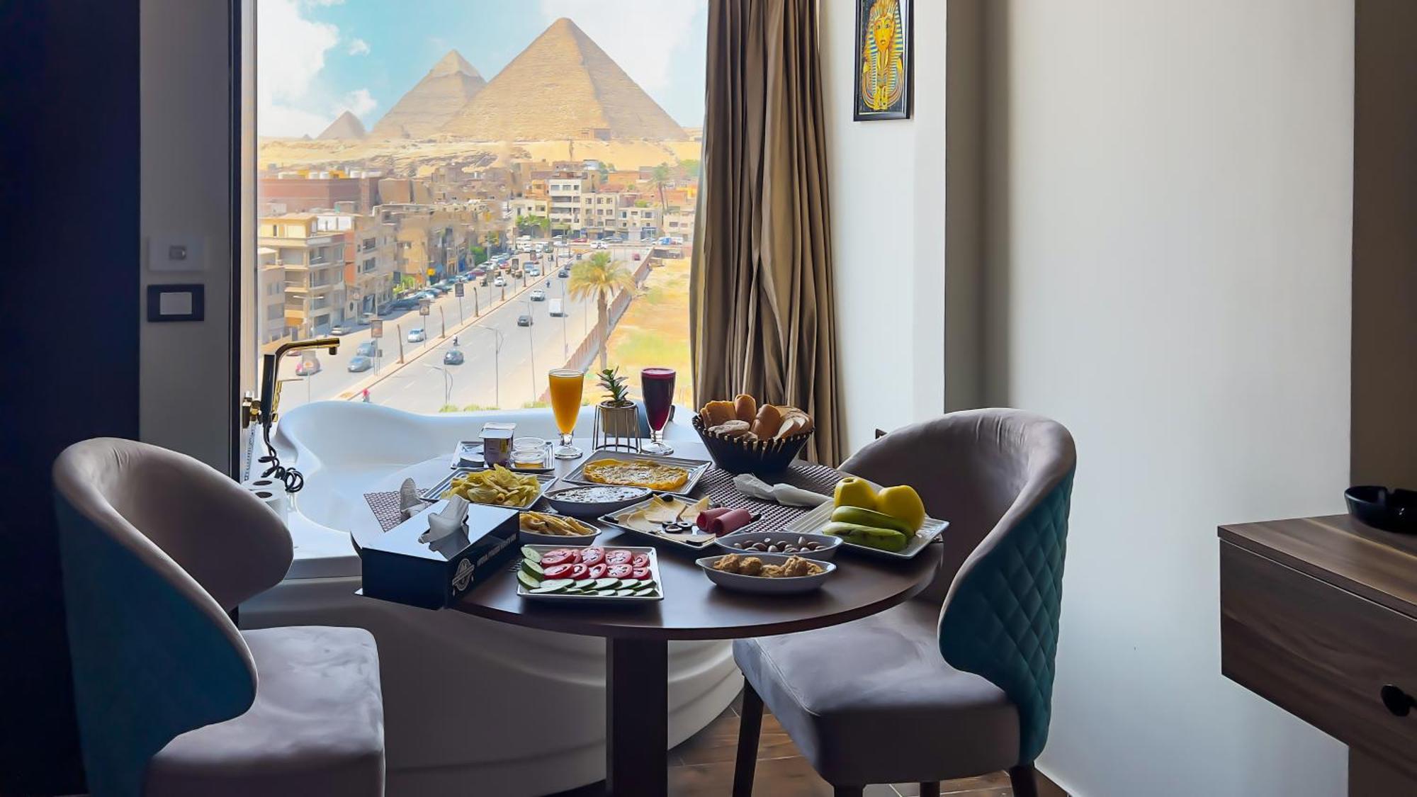 مبيت وإفطار Nazlet el-Sîsi Imperial Pyramids Heights View المظهر الخارجي الصورة