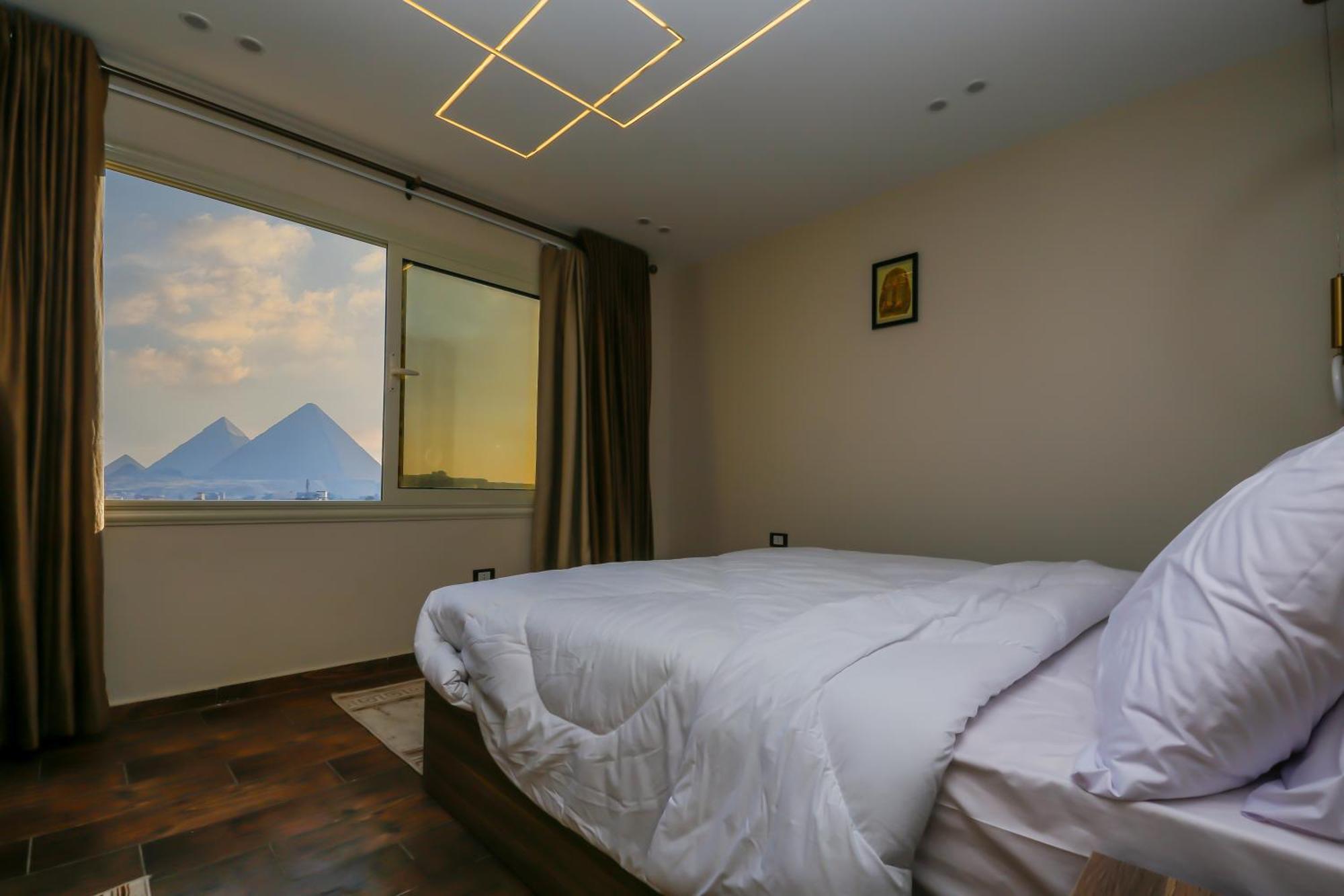 مبيت وإفطار Nazlet el-Sîsi Imperial Pyramids Heights View المظهر الخارجي الصورة