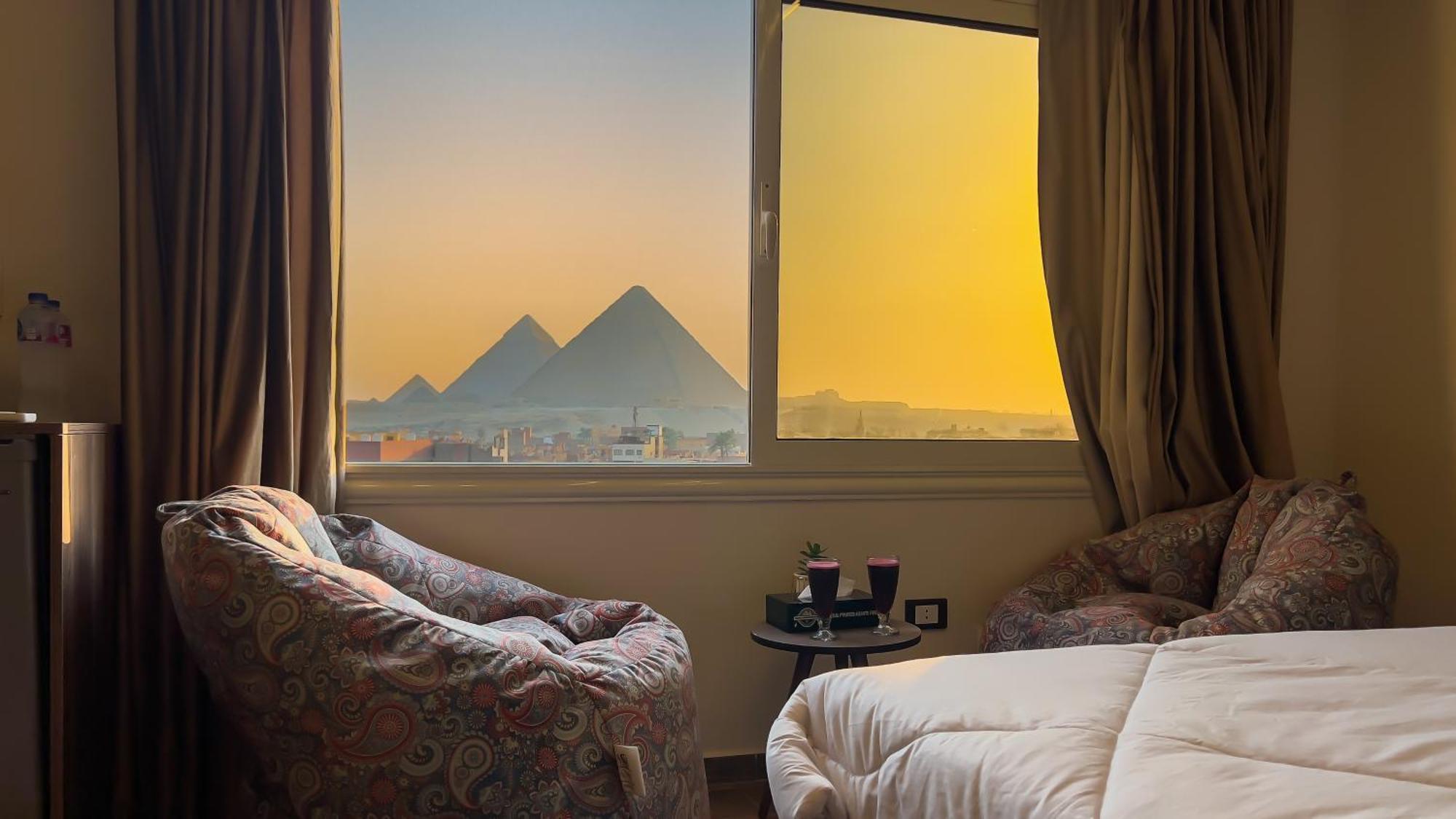 مبيت وإفطار Nazlet el-Sîsi Imperial Pyramids Heights View المظهر الخارجي الصورة